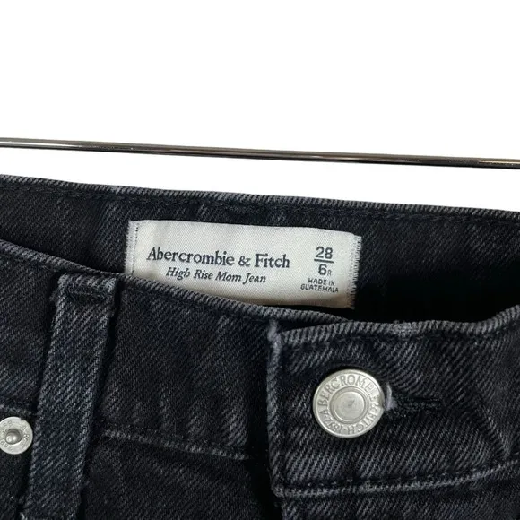 Abercrombie &amp; Fitch High Rise Distressed Mom Jeans in Black Size 28