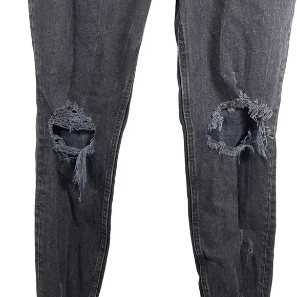 Abercrombie &amp; Fitch High Rise Distressed Mom Jeans in Black Size 28