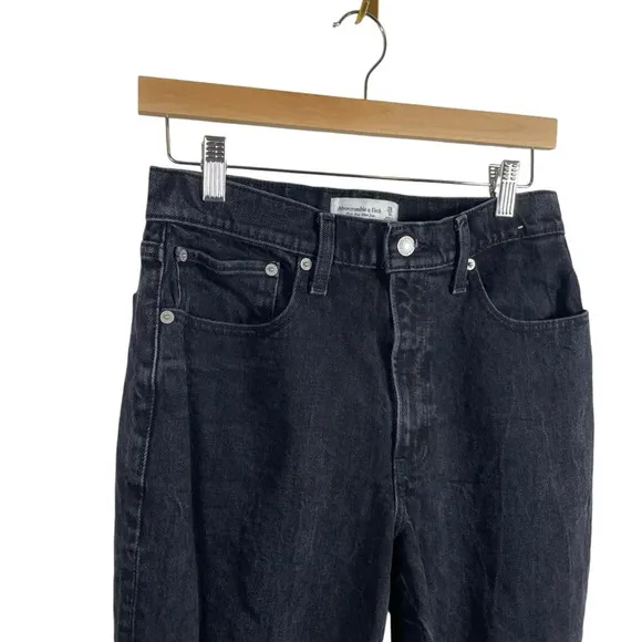 Abercrombie &amp; Fitch High Rise Distressed Mom Jeans in Black Size 28