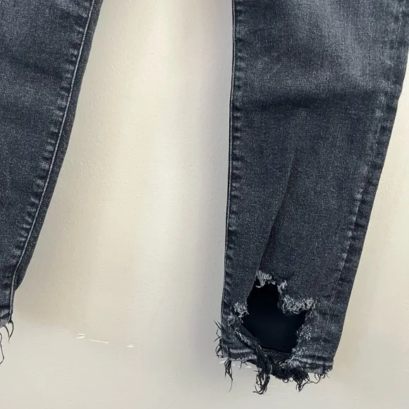 AGOLDE SOPHIE High Rise Skinny Crop Temple Jeans Distressed Size 30