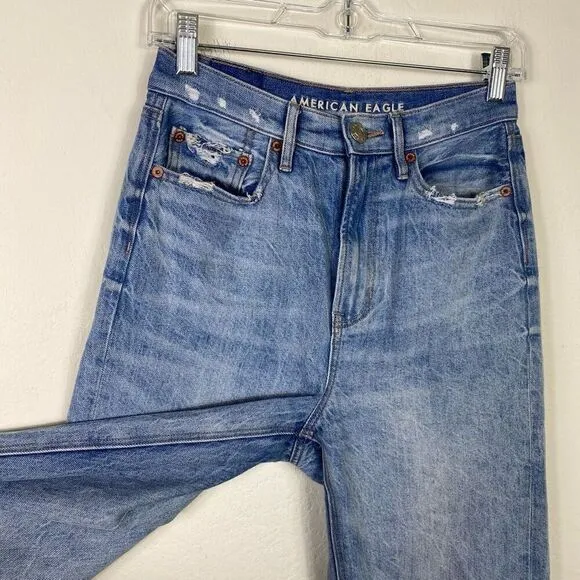 American Eagle Vintage Light Wash Distressed Denim Baggy Jeans Size 0