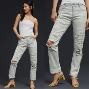 Anthropologie Pilcro‎ Mid Rise Slim Boyfriend Light Blue Distressed Jeans 25