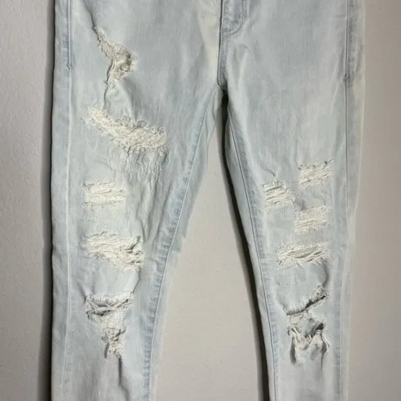 Anthropologie Pilcro‎ Mid Rise Slim Boyfriend Light Blue Distressed Jeans 25