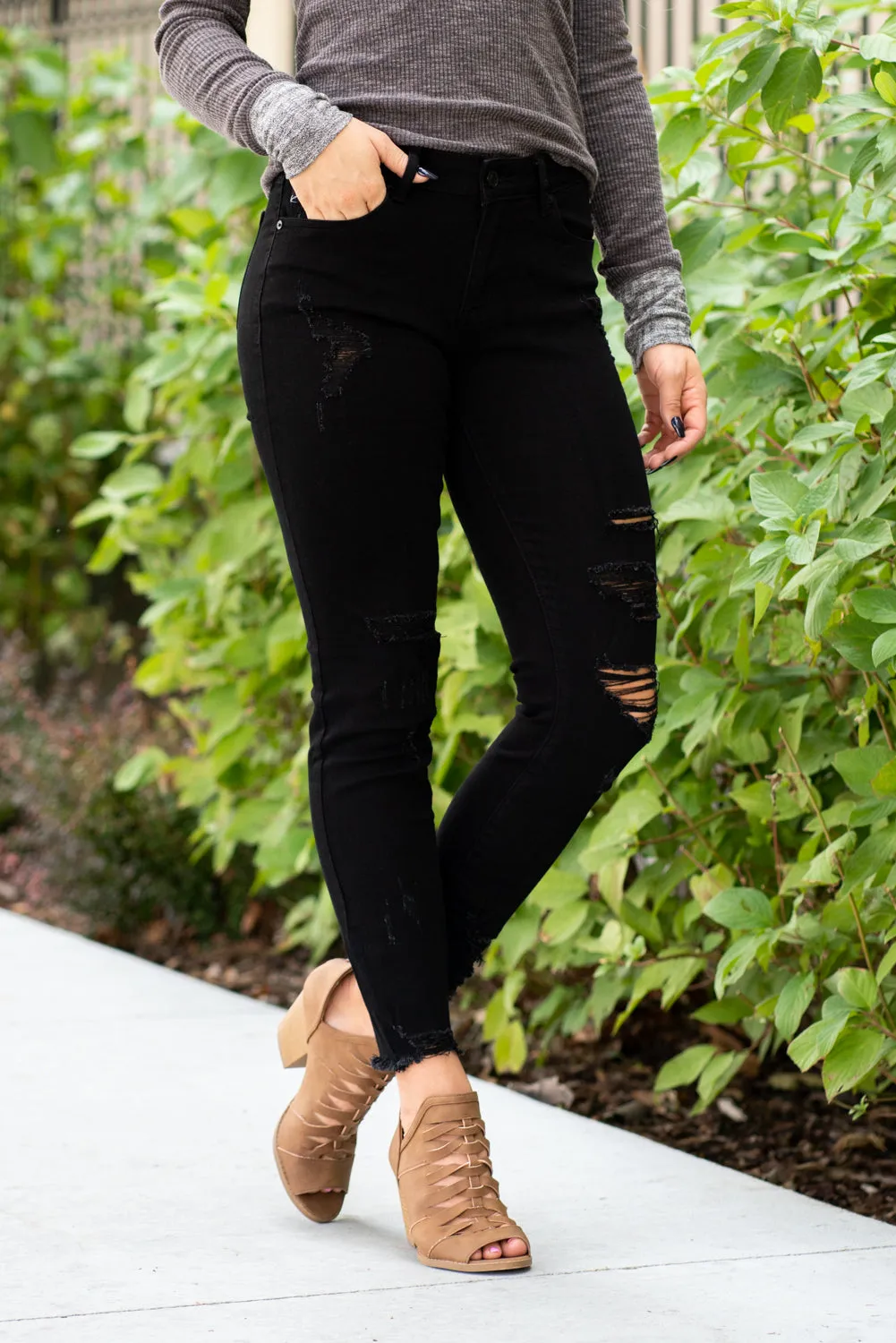 Barstow Mid Rise Distressed Skinny