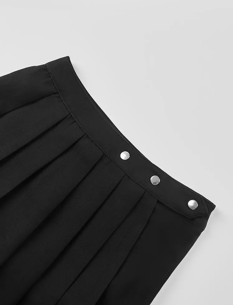 Buckle Slit Pleated Skirt