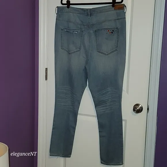 Express Light Blue wash Stretch Ankle legging Super High rise Jeans Sz: 18 L NWT