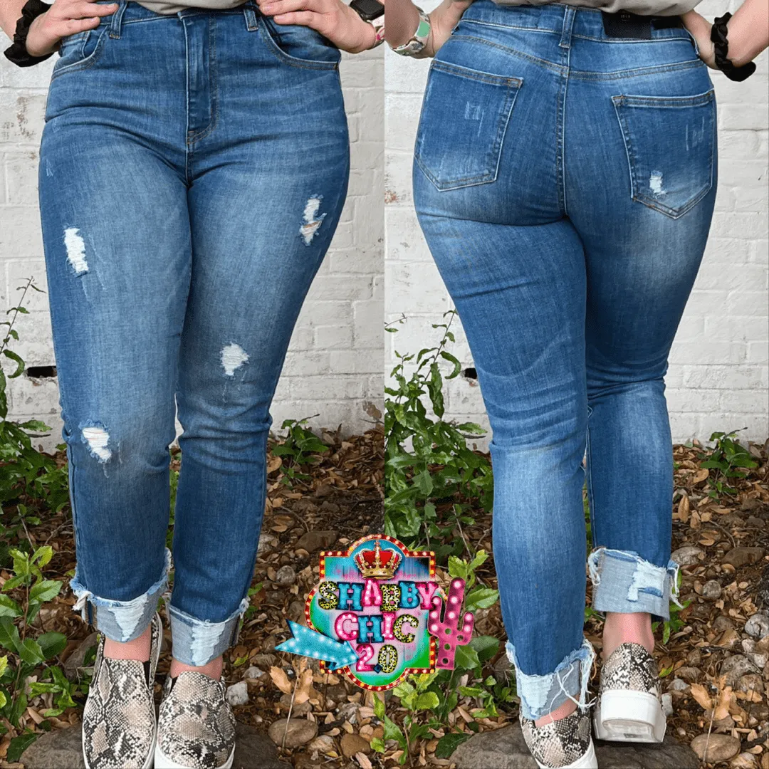 Frayed Cuff Ankle Straight Jeans