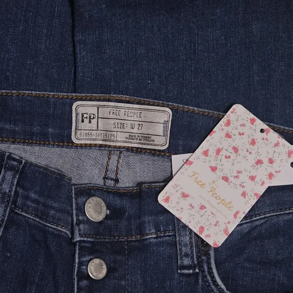 FREE PEOPLE Women's Destroyed Reagan Raw Jeans Denim Size 27