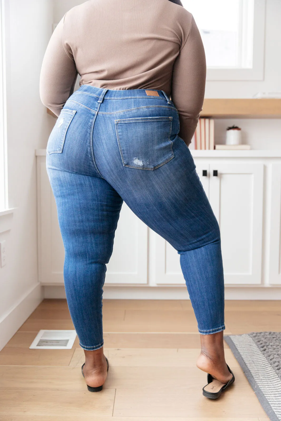 Get Together Mid-Rise Skinny Jegging by Judy Blue