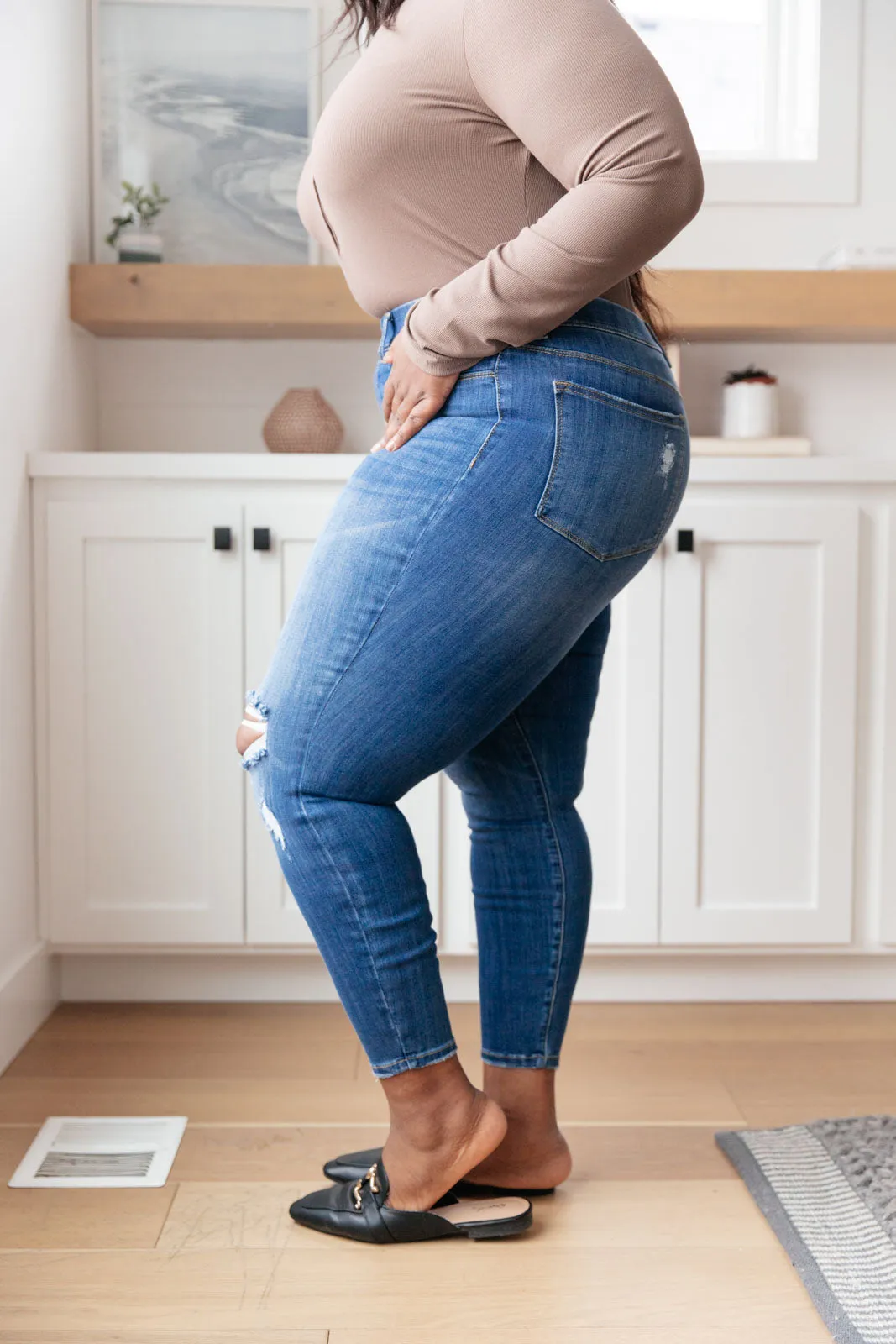 Get Together Mid-Rise Skinny Jegging by Judy Blue