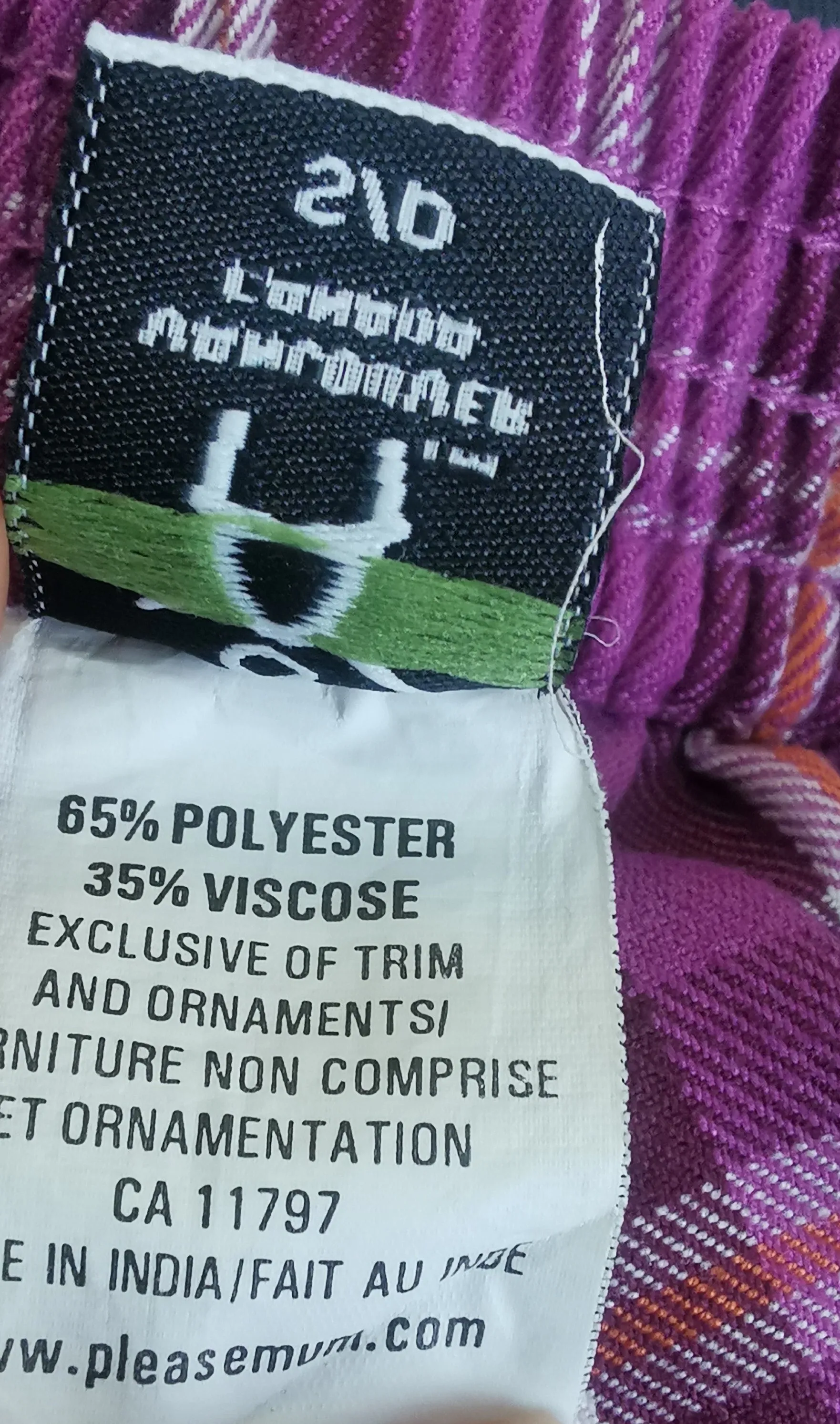 GIRL SIZE SMALL (7 YEARS) - VANCOUVER CANADA, Pleated Skirt EUC B52