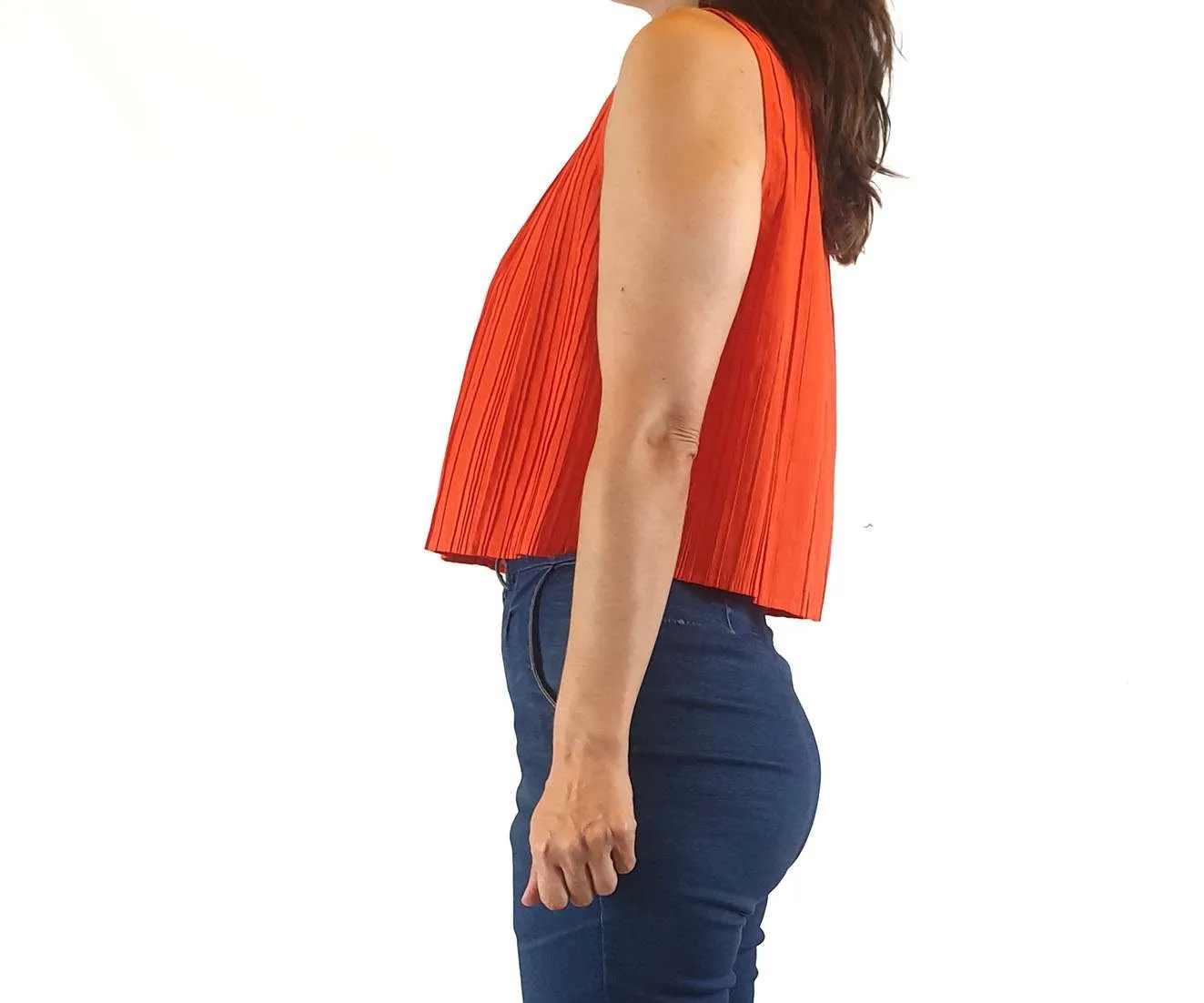 Gorman cropped red sleeveless pleated top size 8