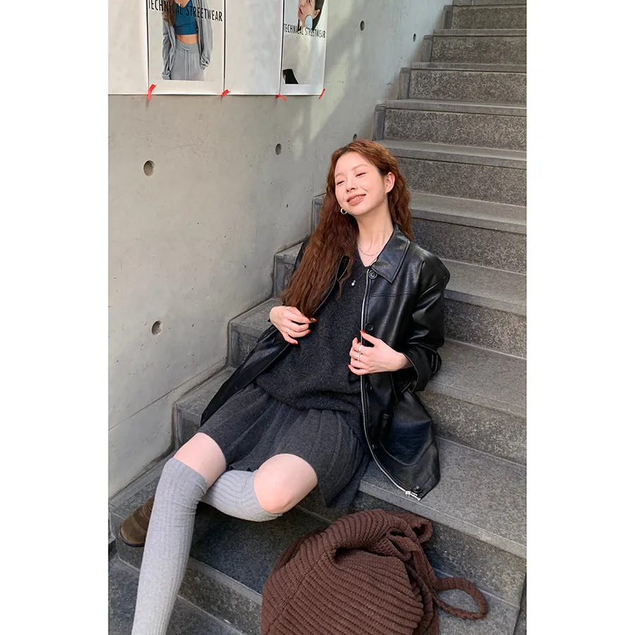 gray knitted pleated skirt