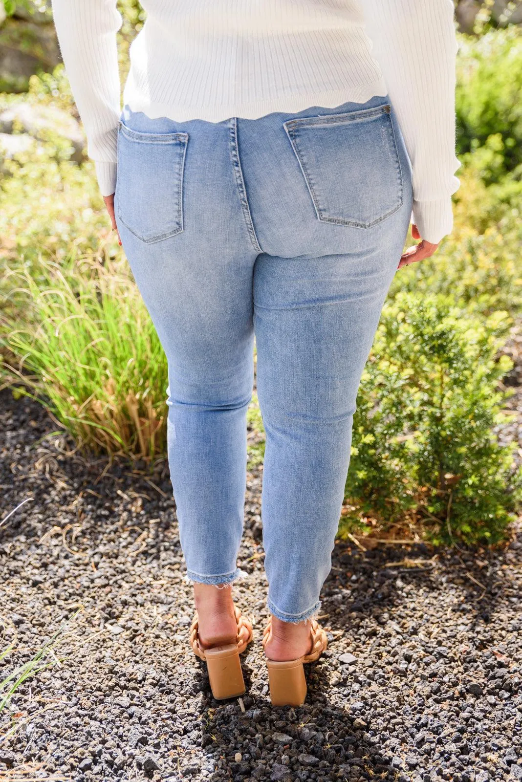 Hazel Blues® | Hi-Rise Button Fly Skinny