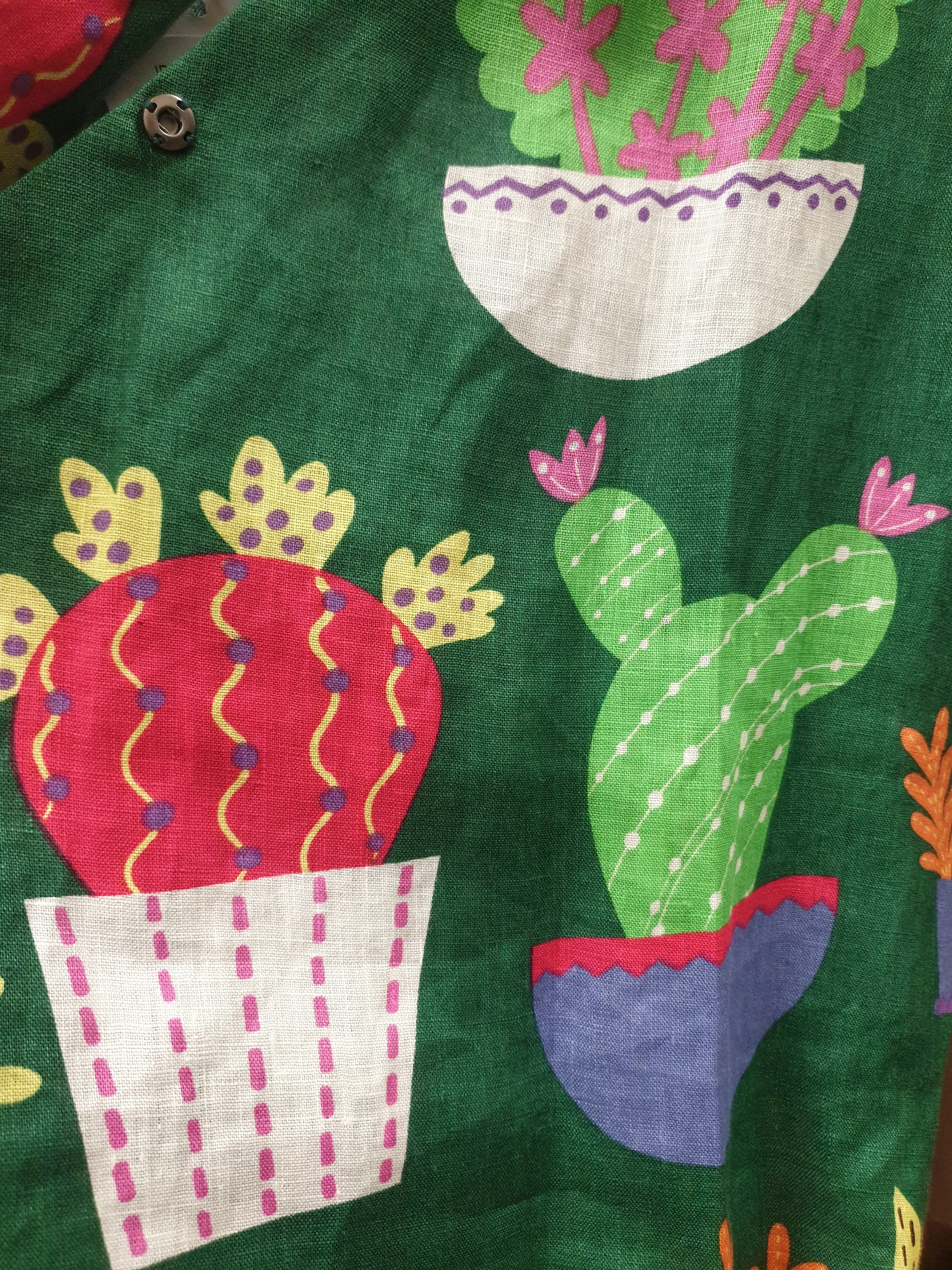 Jericho Road cropped green "crazy cactus" print wrap top size 12