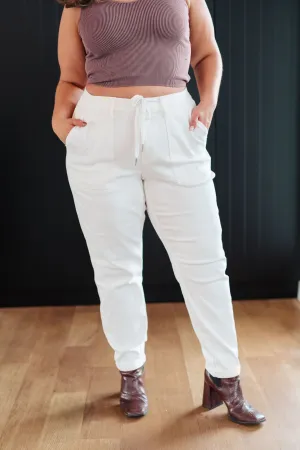 Judy Blue High-Rise Denim Joggers in Ecru