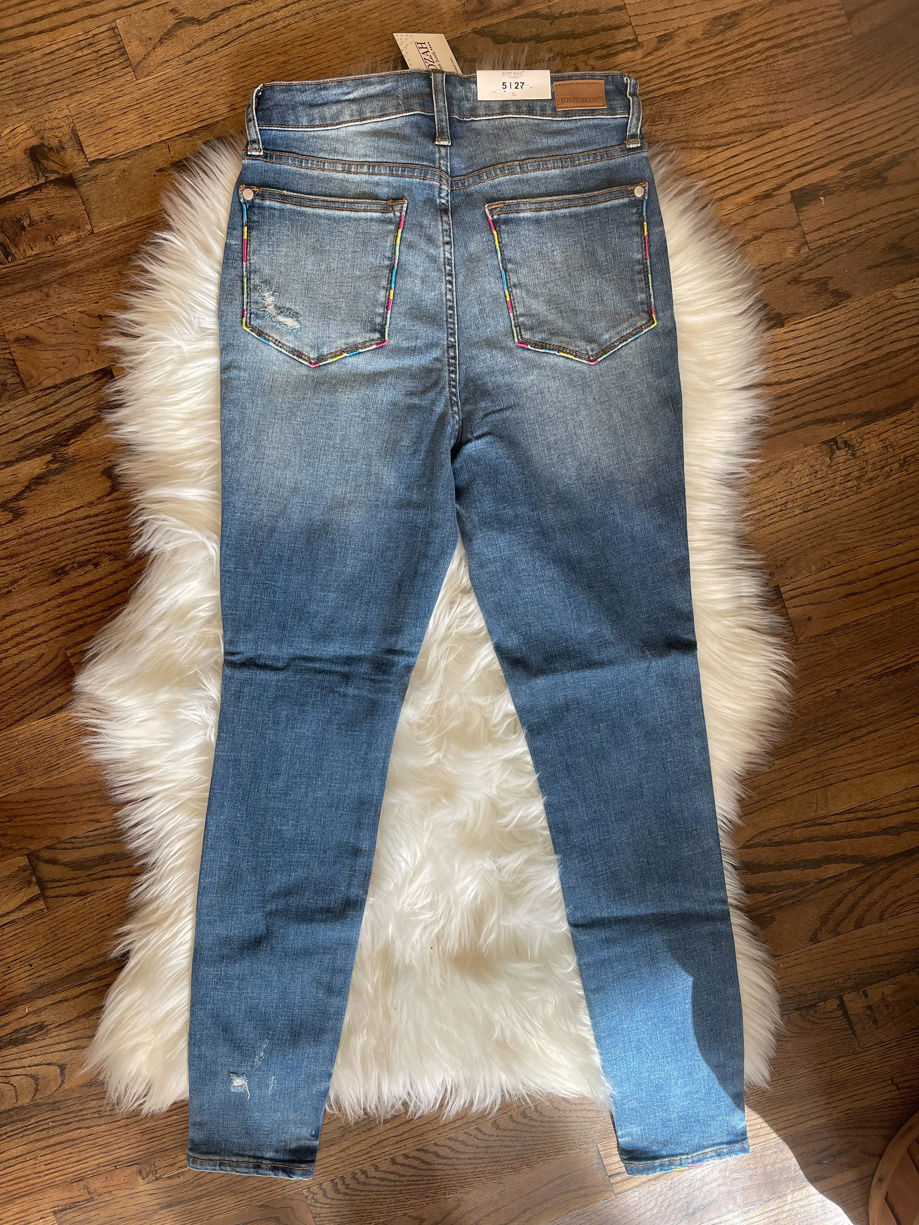 Judy Blue || Marsha Bright Pop Embroidery Pocket Mid Rise Skinny