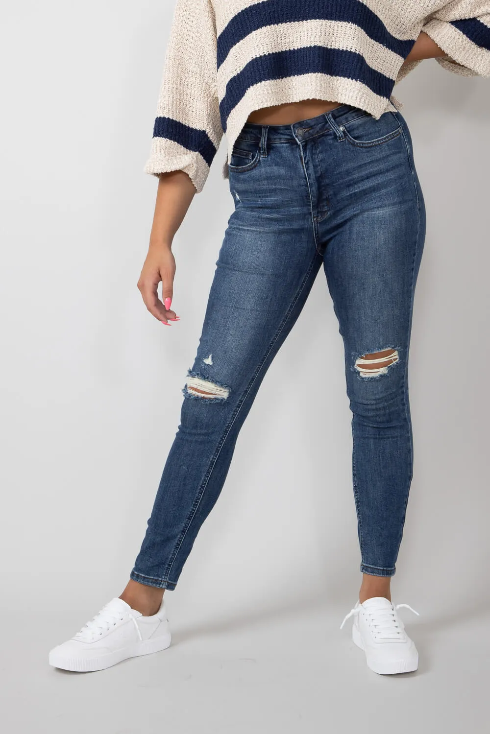 Judy Blue Mid Rise Distressed Knee Skinny Jeans for Women | 88798-DK