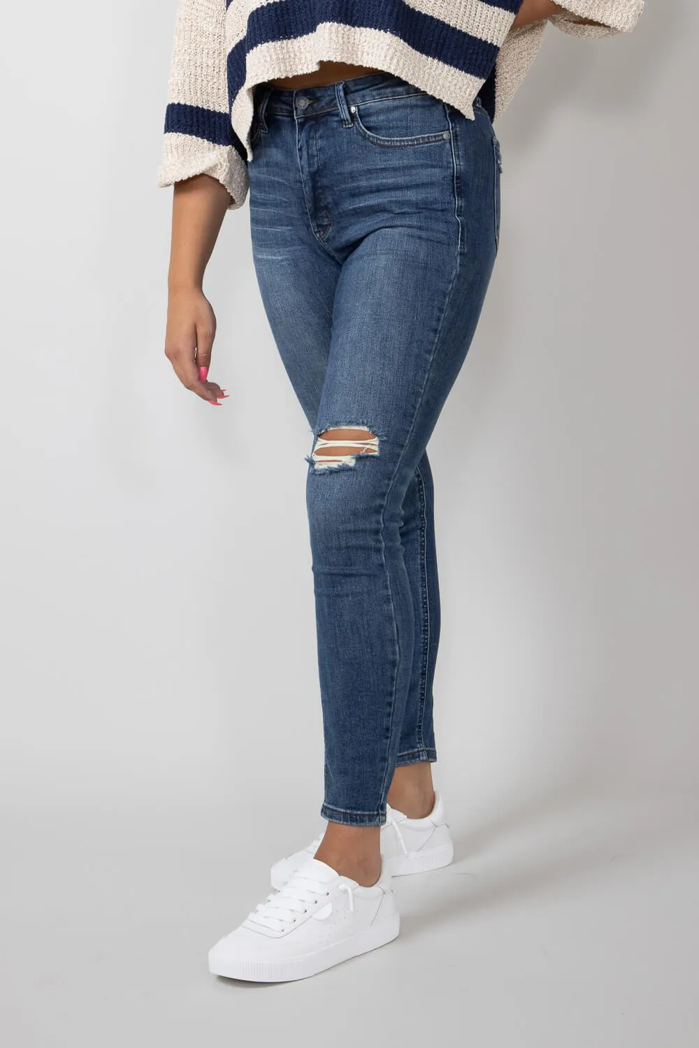 Judy Blue Mid Rise Distressed Knee Skinny Jeans for Women | 88798-DK