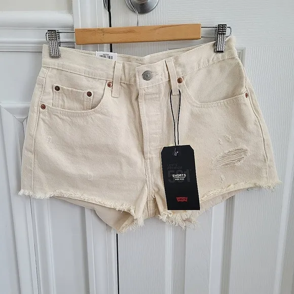 Levis 501 High Rise Distressed Raw Hem Cream Colored Cutoff Jeans Shorts