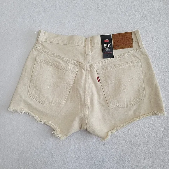 Levis 501 High Rise Distressed Raw Hem Cream Colored Cutoff Jeans Shorts