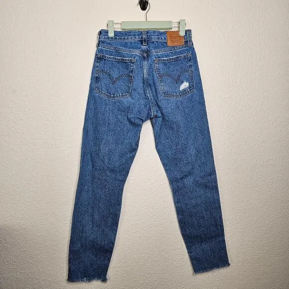 Levi’s Wedgie Raw Hem Denim Jeans Distressed button fly womens size 26