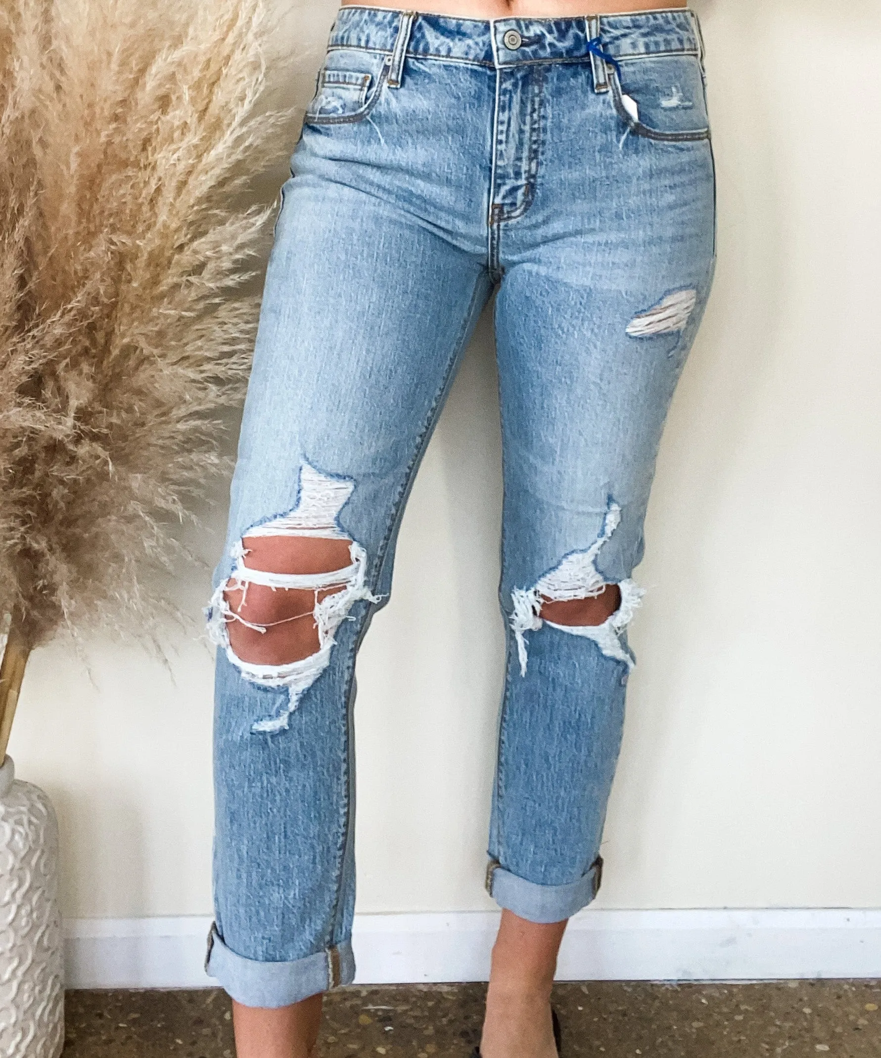 LUCA MID RISE GIRLFRIEND JEANS
