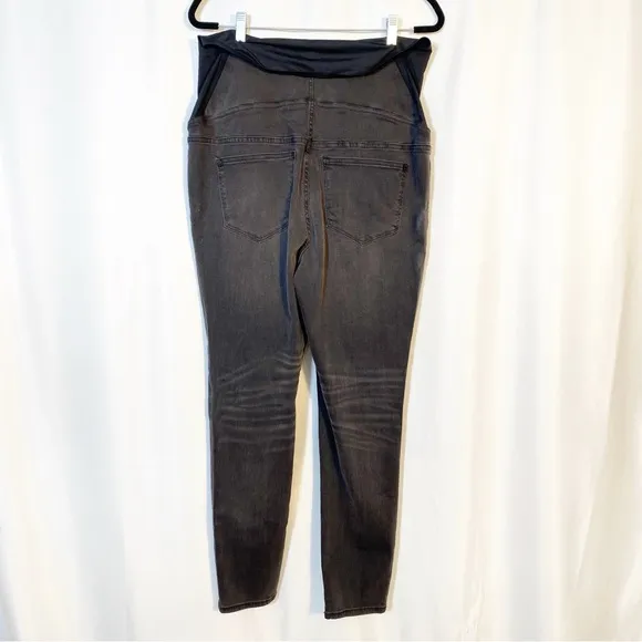 Madewell Maternity Over-the-Belly Distressed Skinny Jeans in Black Sea Grey