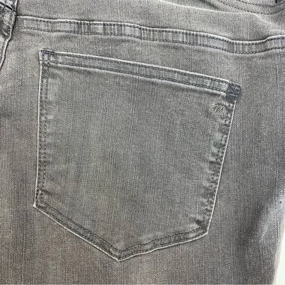 Madewell Maternity Over-the-Belly Distressed Skinny Jeans in Black Sea Grey