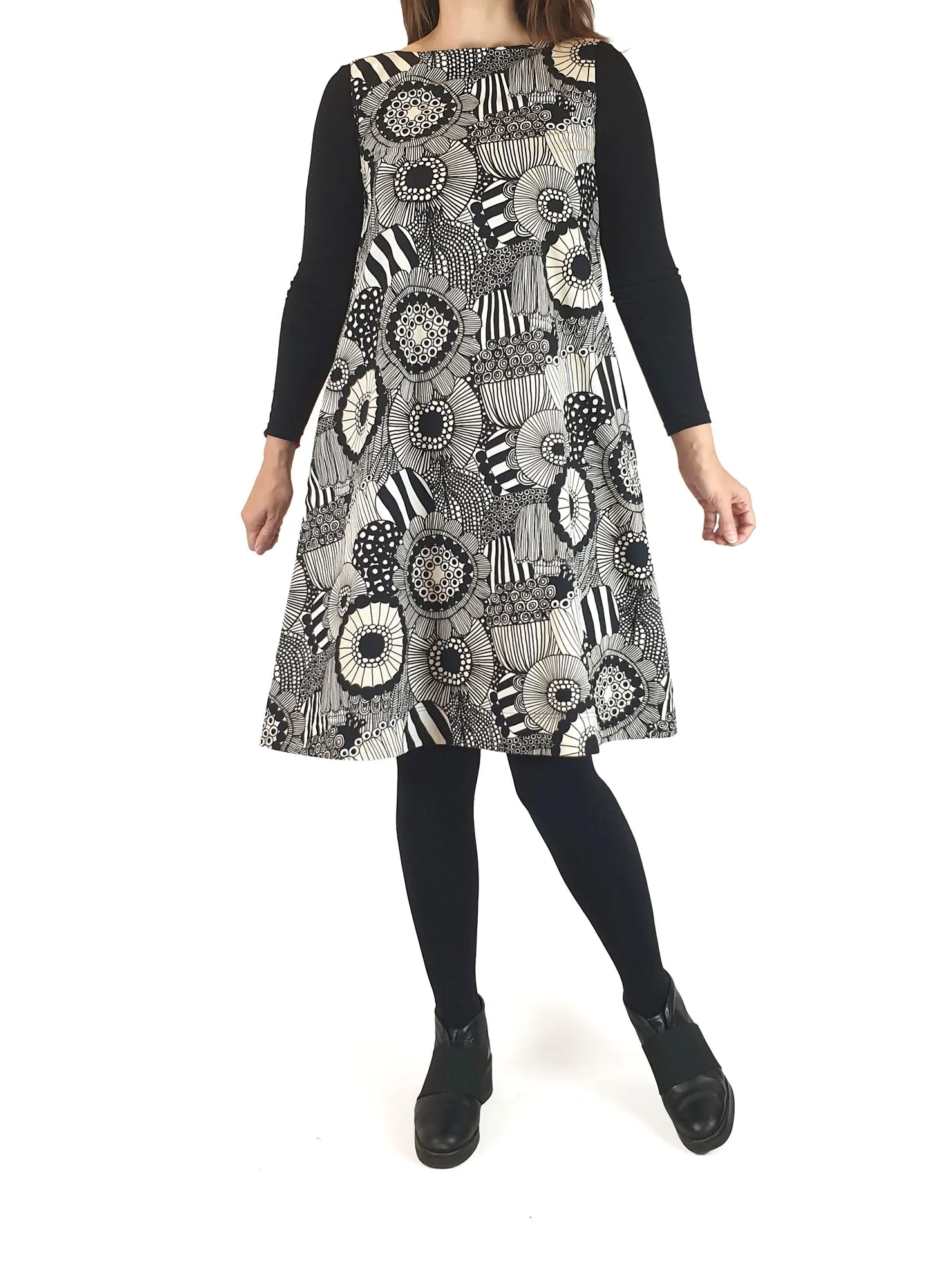 Marimekko   Uniqlo sleeveless black print dress size XS
