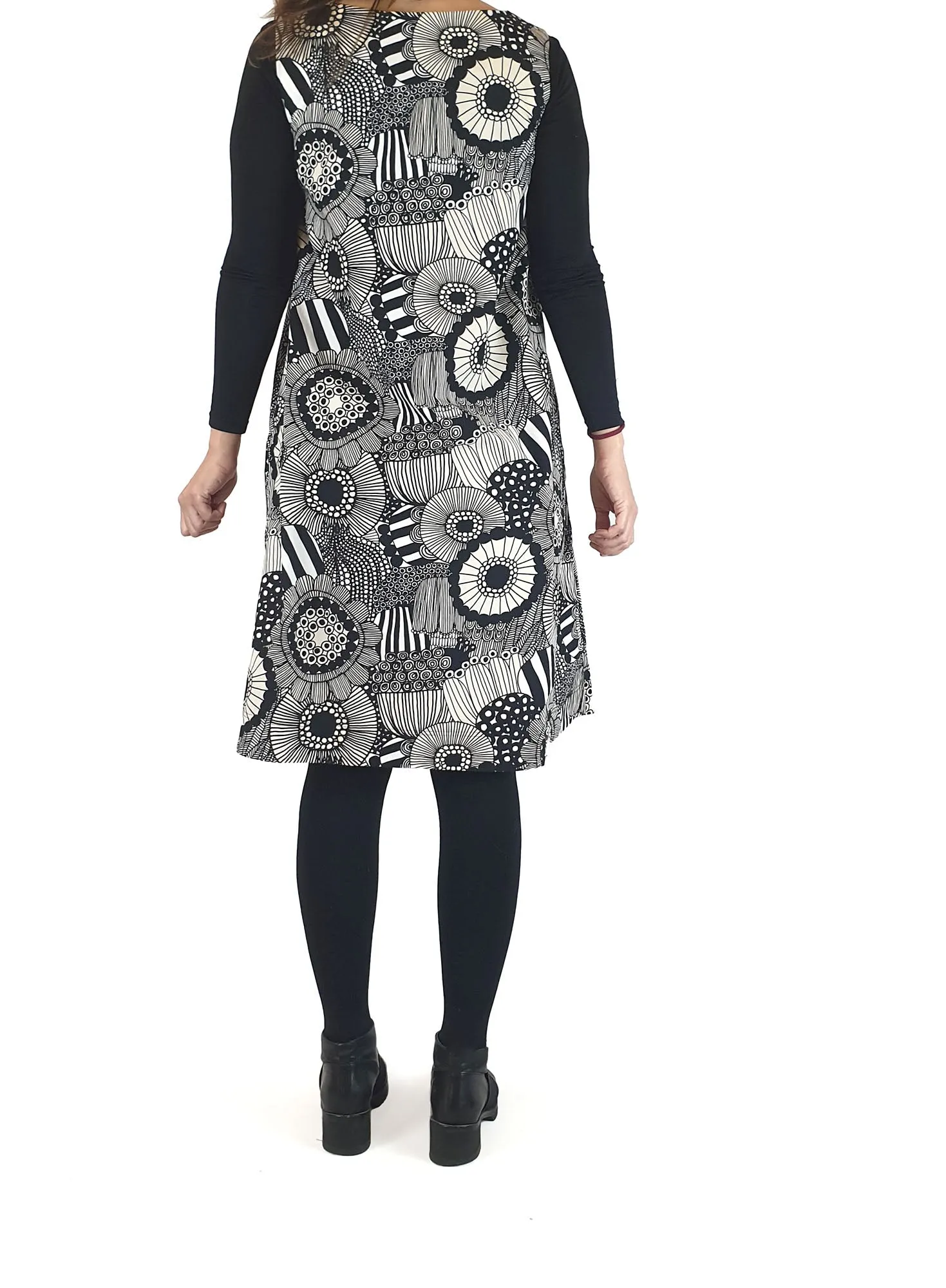 Marimekko   Uniqlo sleeveless black print dress size XS