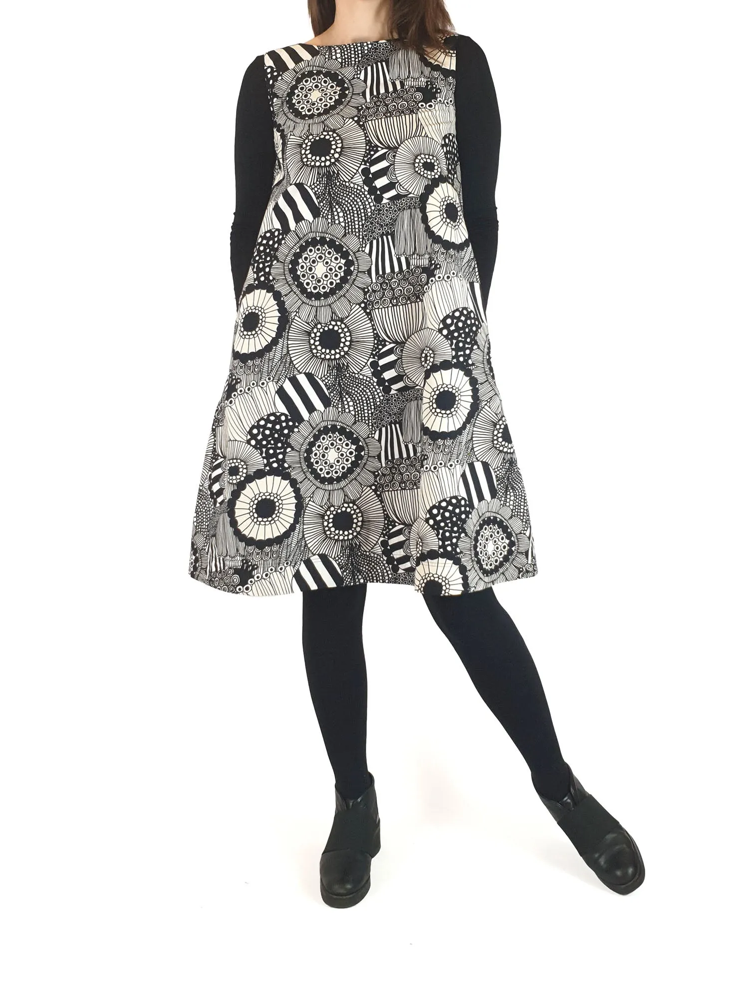 Marimekko   Uniqlo sleeveless black print dress size XS