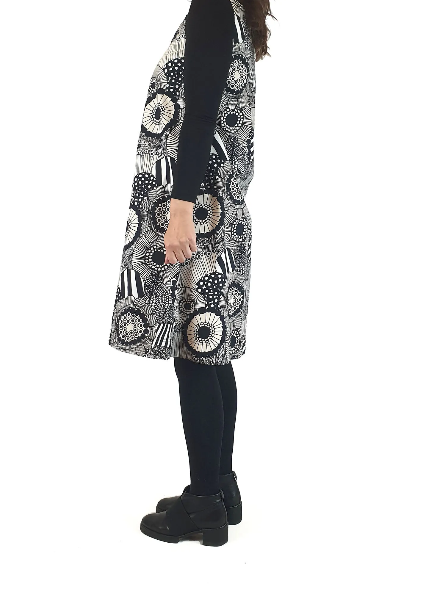 Marimekko   Uniqlo sleeveless black print dress size XS