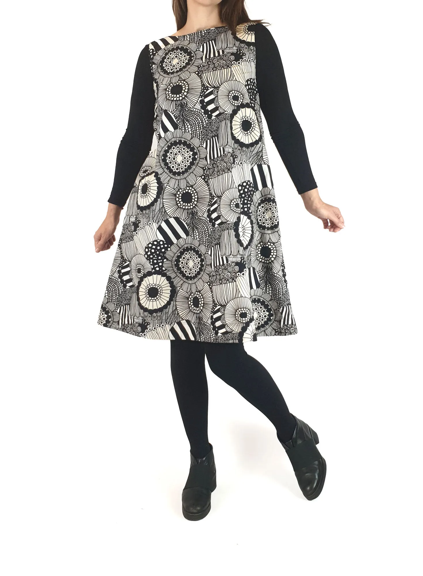 Marimekko   Uniqlo sleeveless black print dress size XS