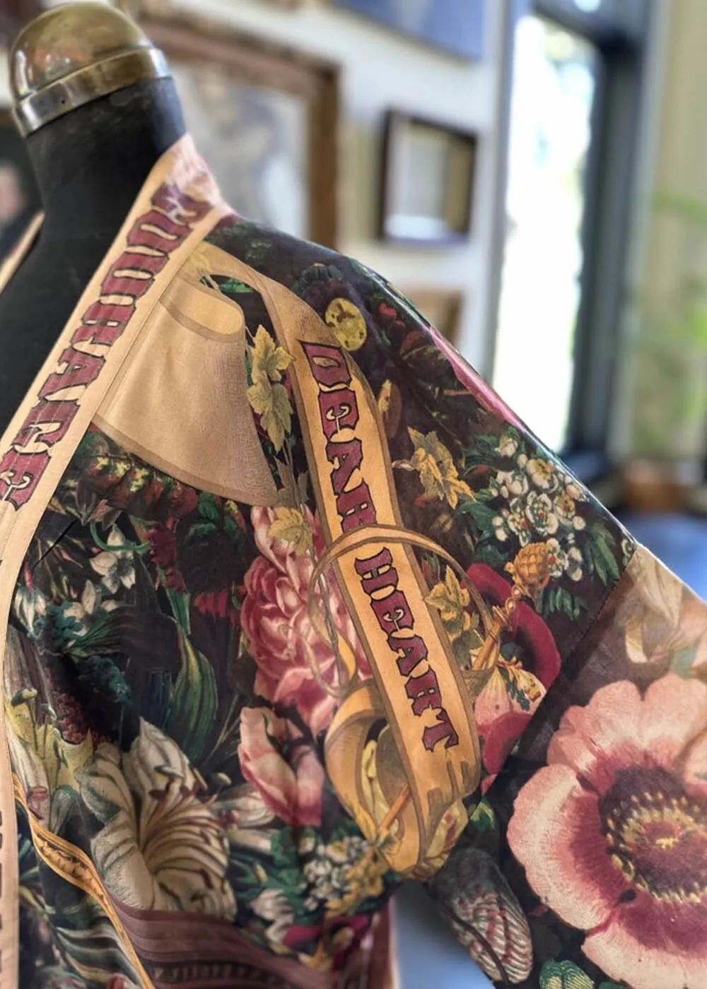 Market Of Stars Courage Dear Sacred Heart Lange Kimono Multi