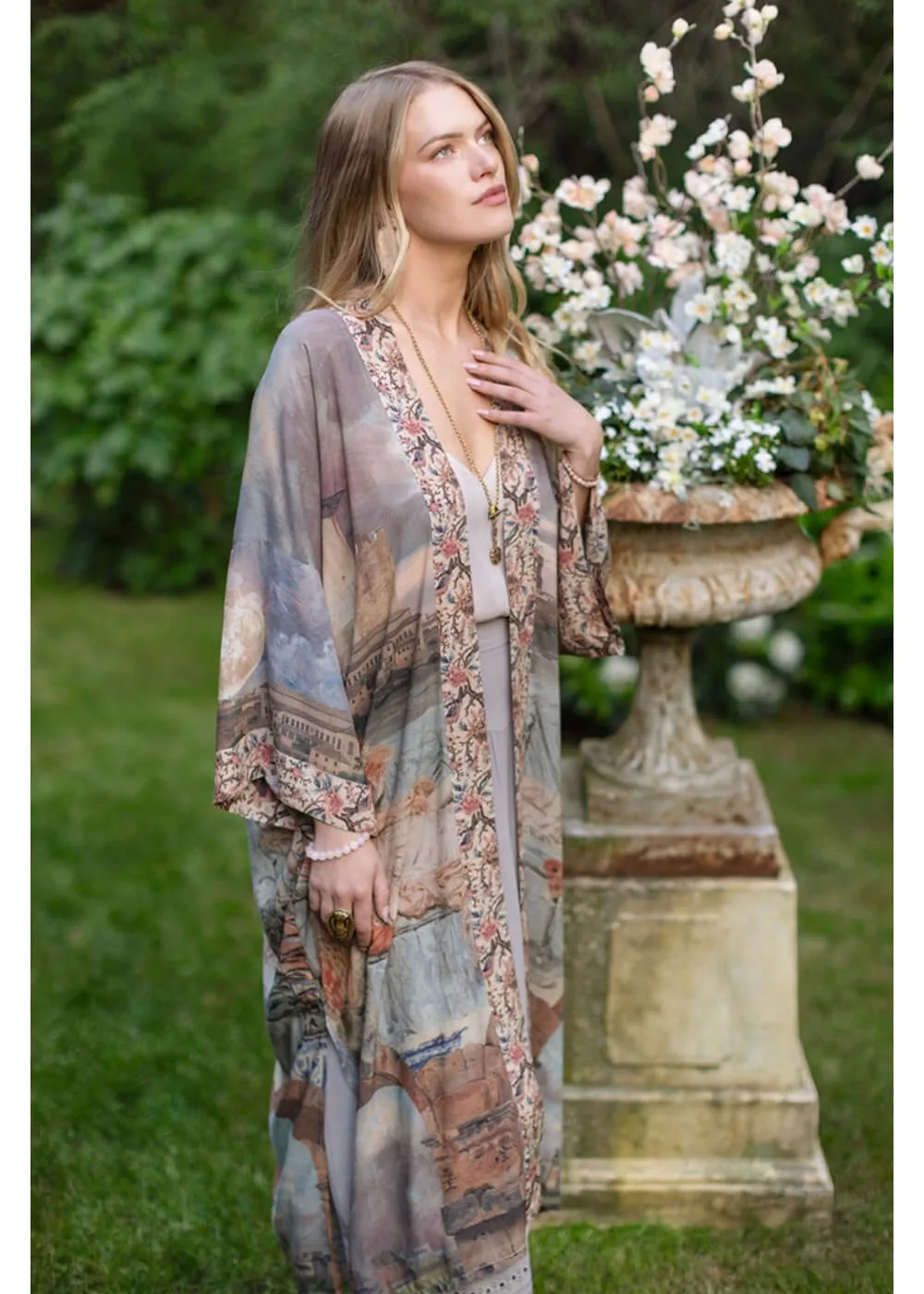 Market Of Stars Imaginarium Lange Kimono