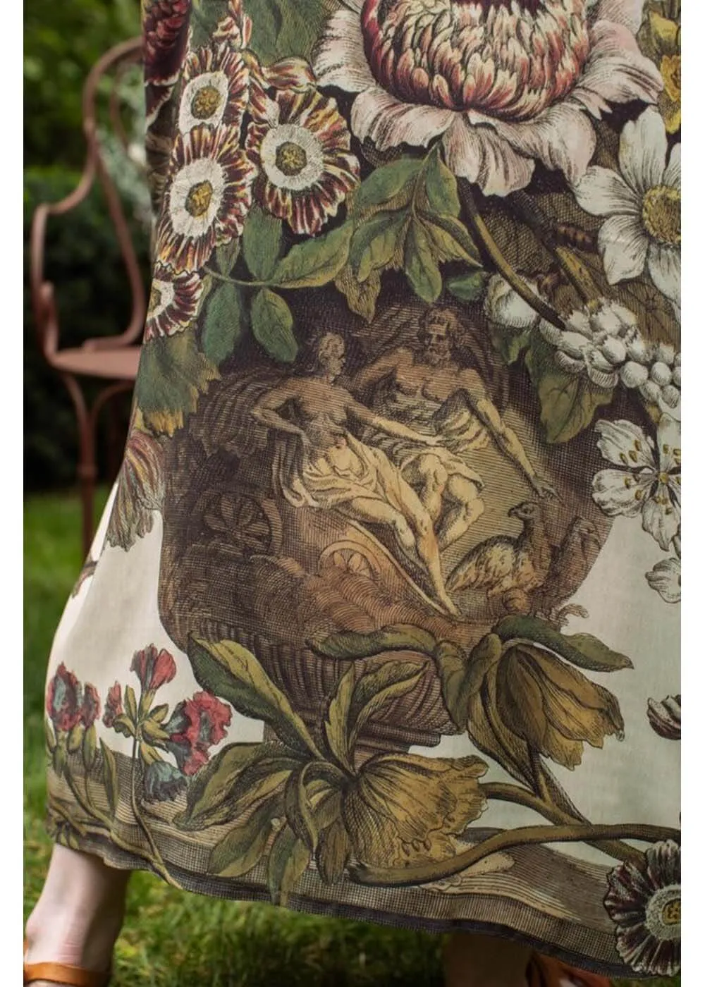 Market Of Stars Love Grows Wild Long Kimono