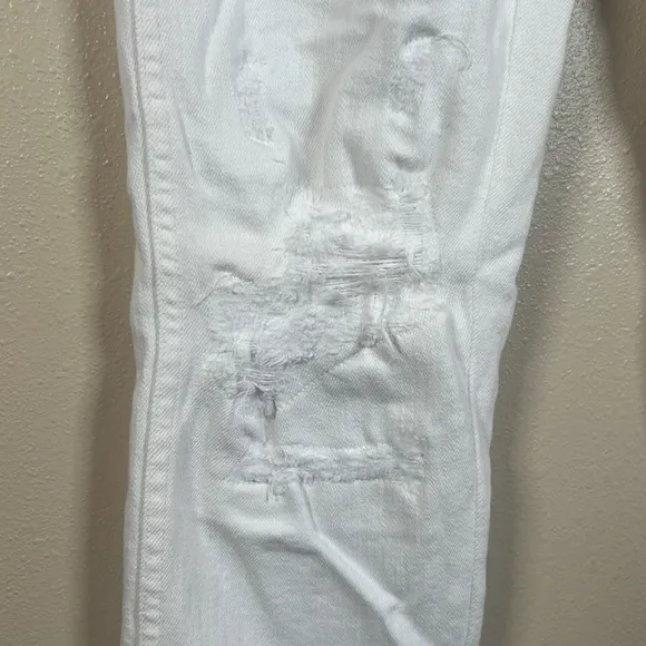 McGuire Skinny Straight Distressed White Jeans Size 25