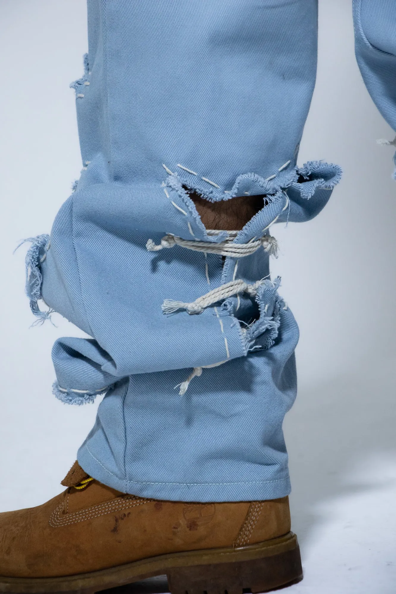 Mediums 1of1 Ripped & Distressed Baby Blue Jeans - Sz 32/30
