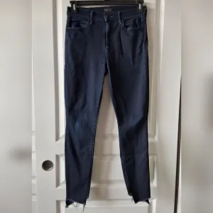 Mother The Stunner Zip Two Step Fray in Holding Hands Wash Size 27