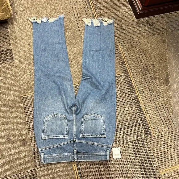 NWT Free People distressed jeans Size 25