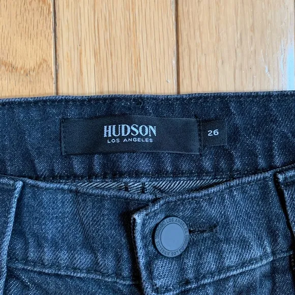 NWT Hudson Jeans Distressed Sloane Short Sz 26