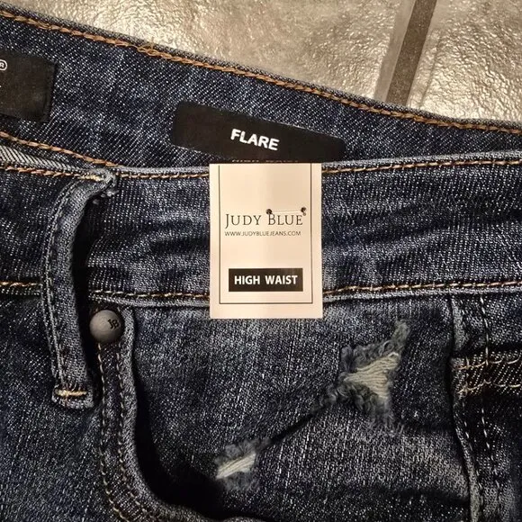 NWT Judy Blue Madison High Rise Tummy Control Top Distressed Flare - Size 9 / 29