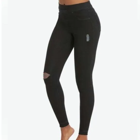 NWT Spanx Distressed Skinny Jeans in Vintage Black