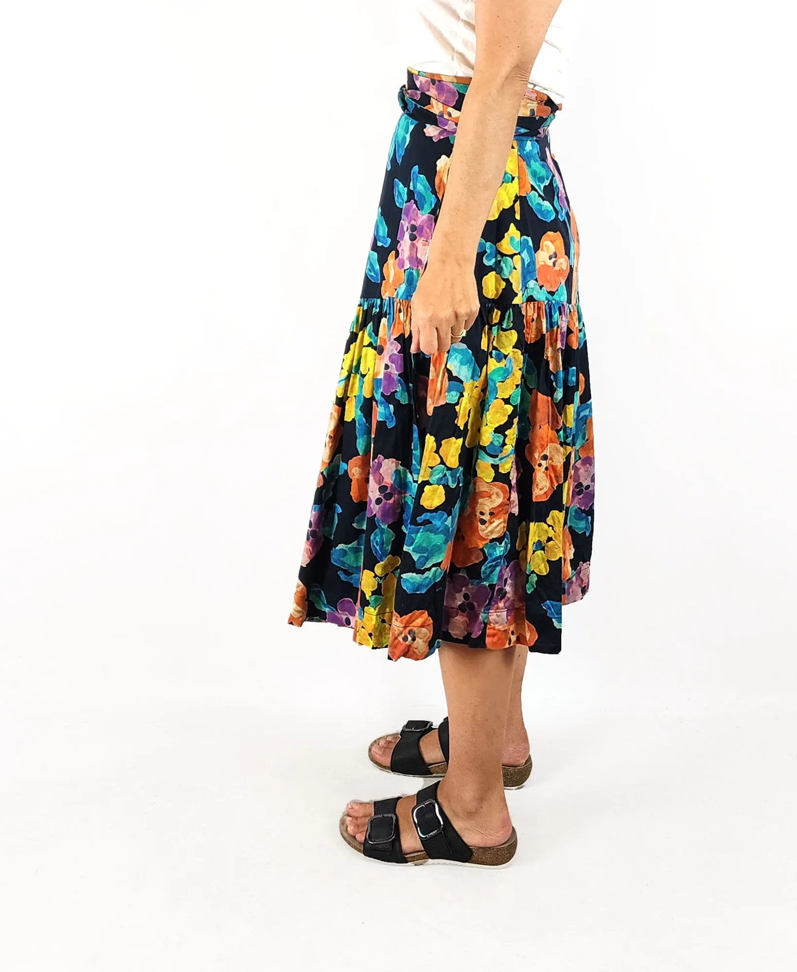 Obus stunning wrap style skirt size 1 / 8