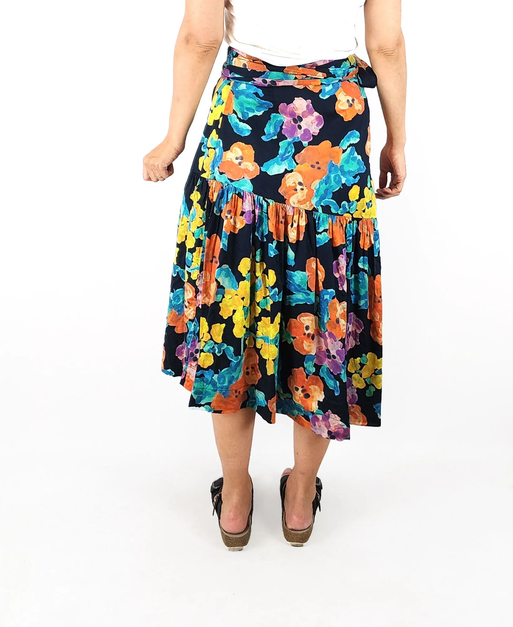 Obus stunning wrap style skirt size 1 / 8