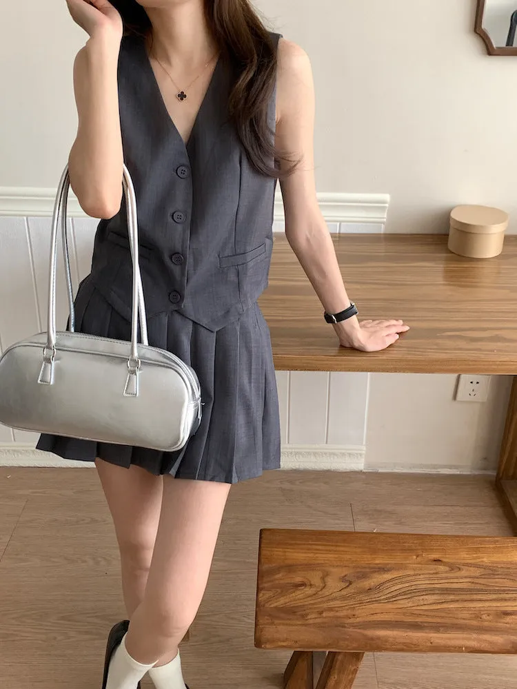 old money style V-neck vest   pleated skirt suit