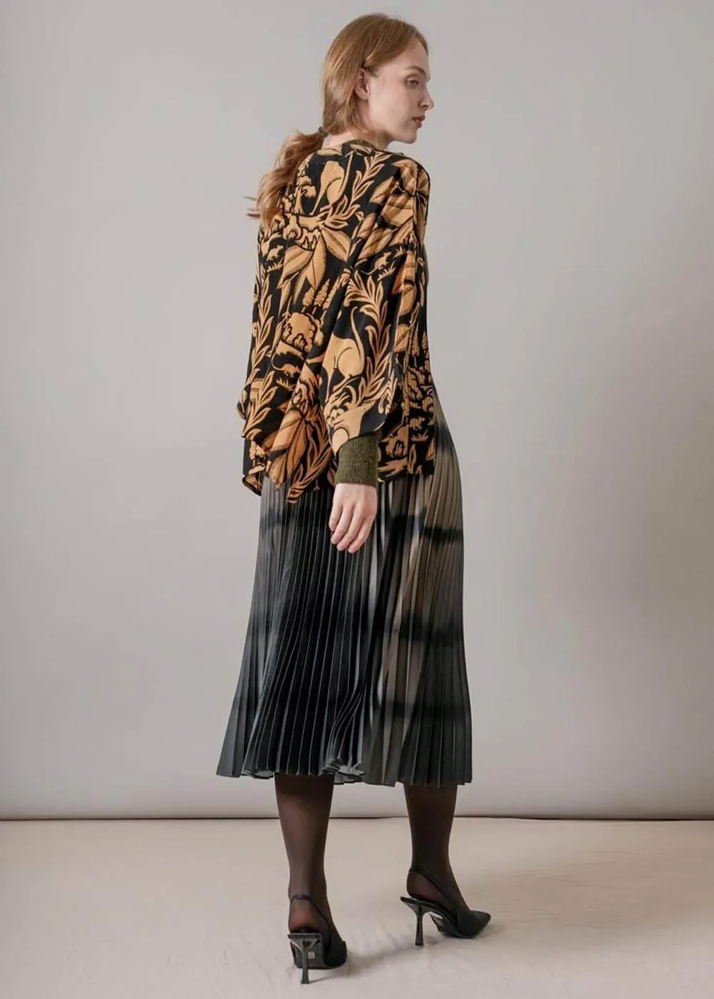 One Hundred Stars Sphinx Crepe Korte Kimono Zwart