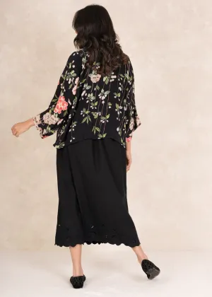 One Hundred Stars Trailing Blossom Korte Crepe Kimono Zwart