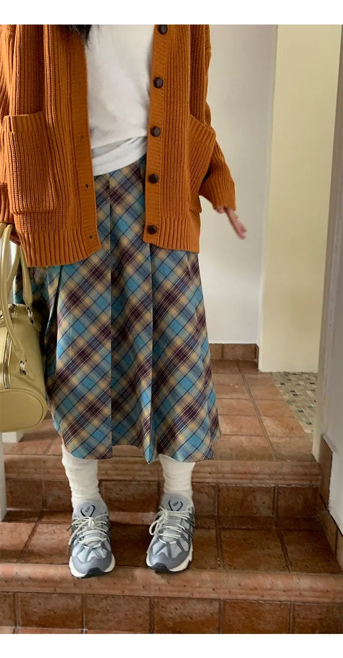 plaid pleated skirt